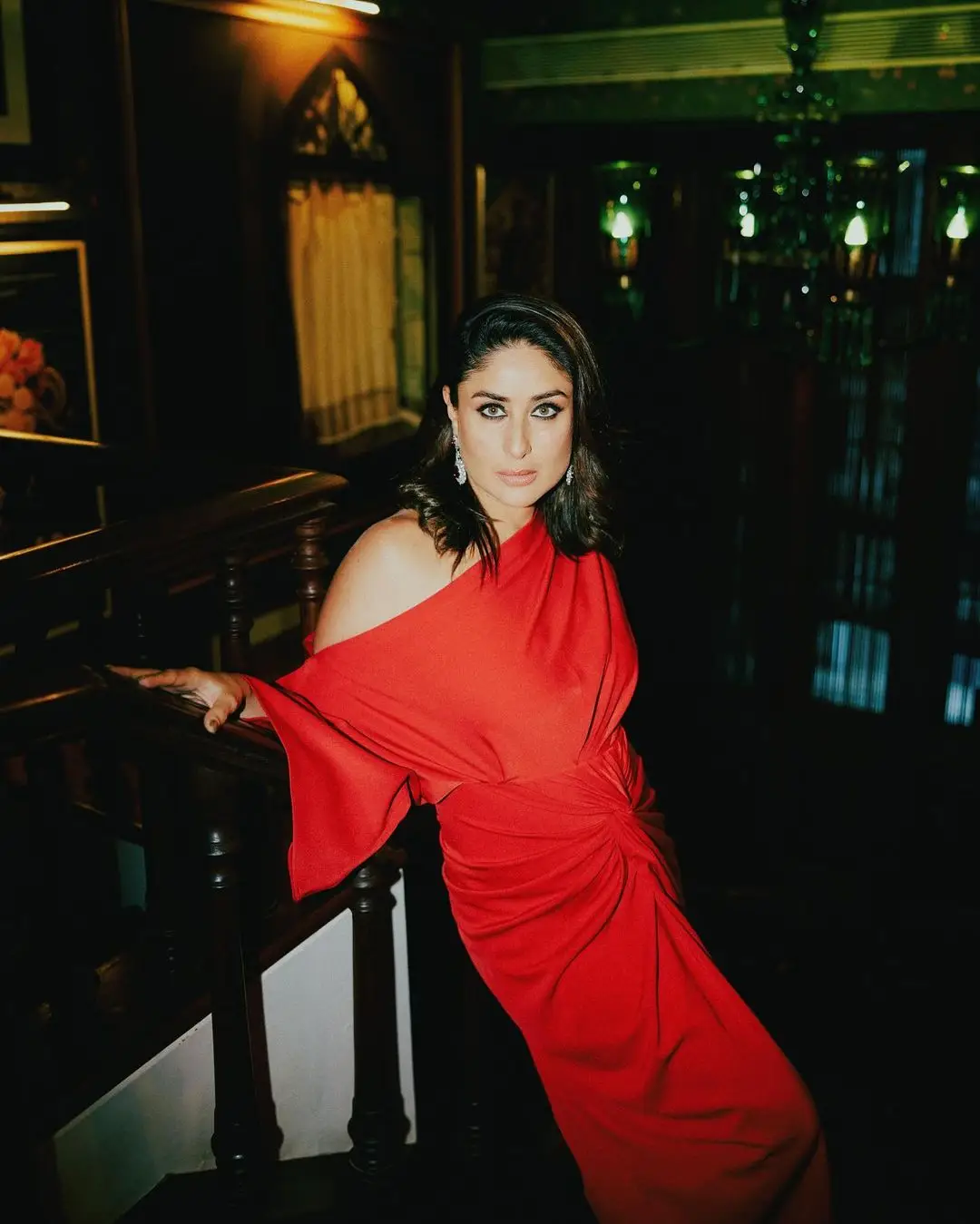 BOLLYWOOD ACTRESS KAREENA KAPOOR PHOTOSHOOT IN RED GOWN 3